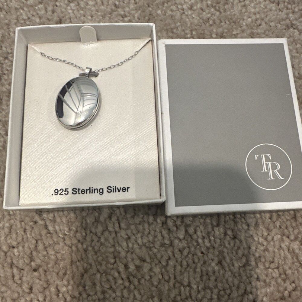 Things Remembered Ss Oval Locket